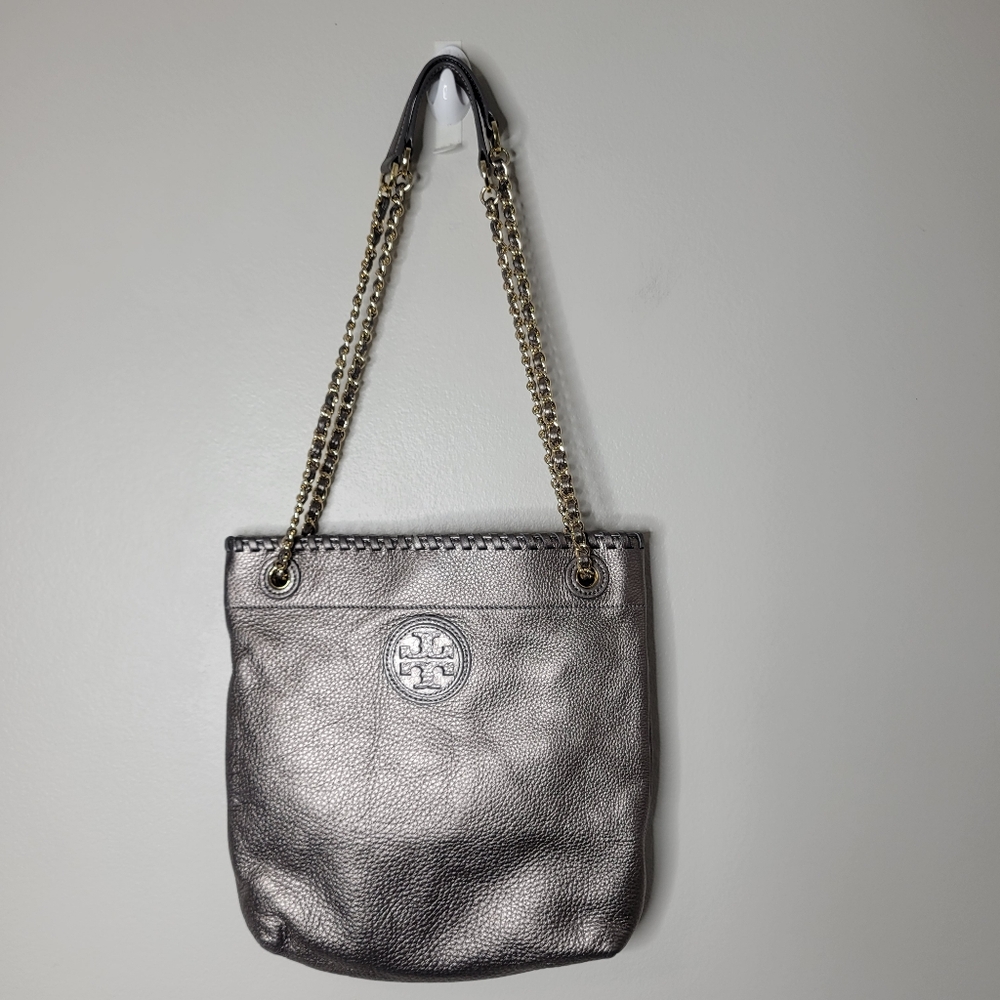 Tory Burch Metallic Gray Pebbled Leather Pursr